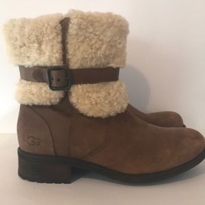 Ugg water resistant short leather boot.